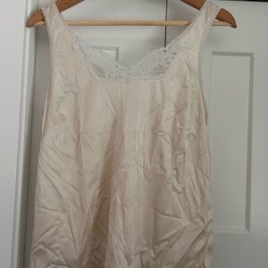 Elegant Cream Lace Trim Women's Sleepwear